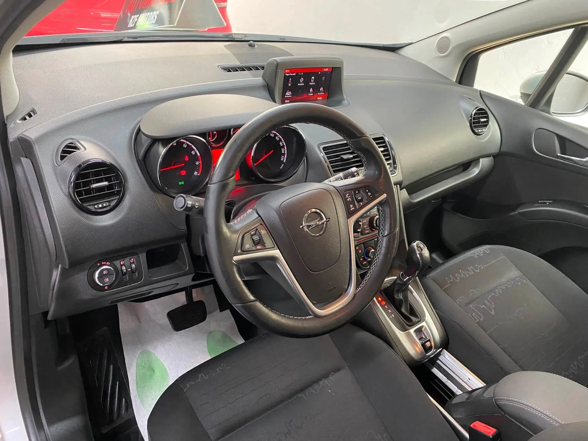 Vue 8 — Véhicule d’occasion Opel Meriva Turbo Cosmo 2016