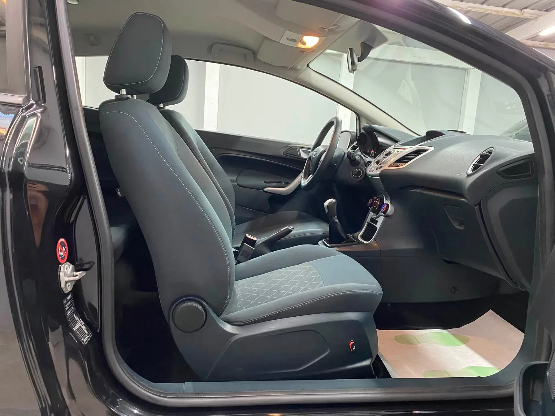 Vue 14 — Véhicule d’occasion Ford Fiesta Titanium 2012