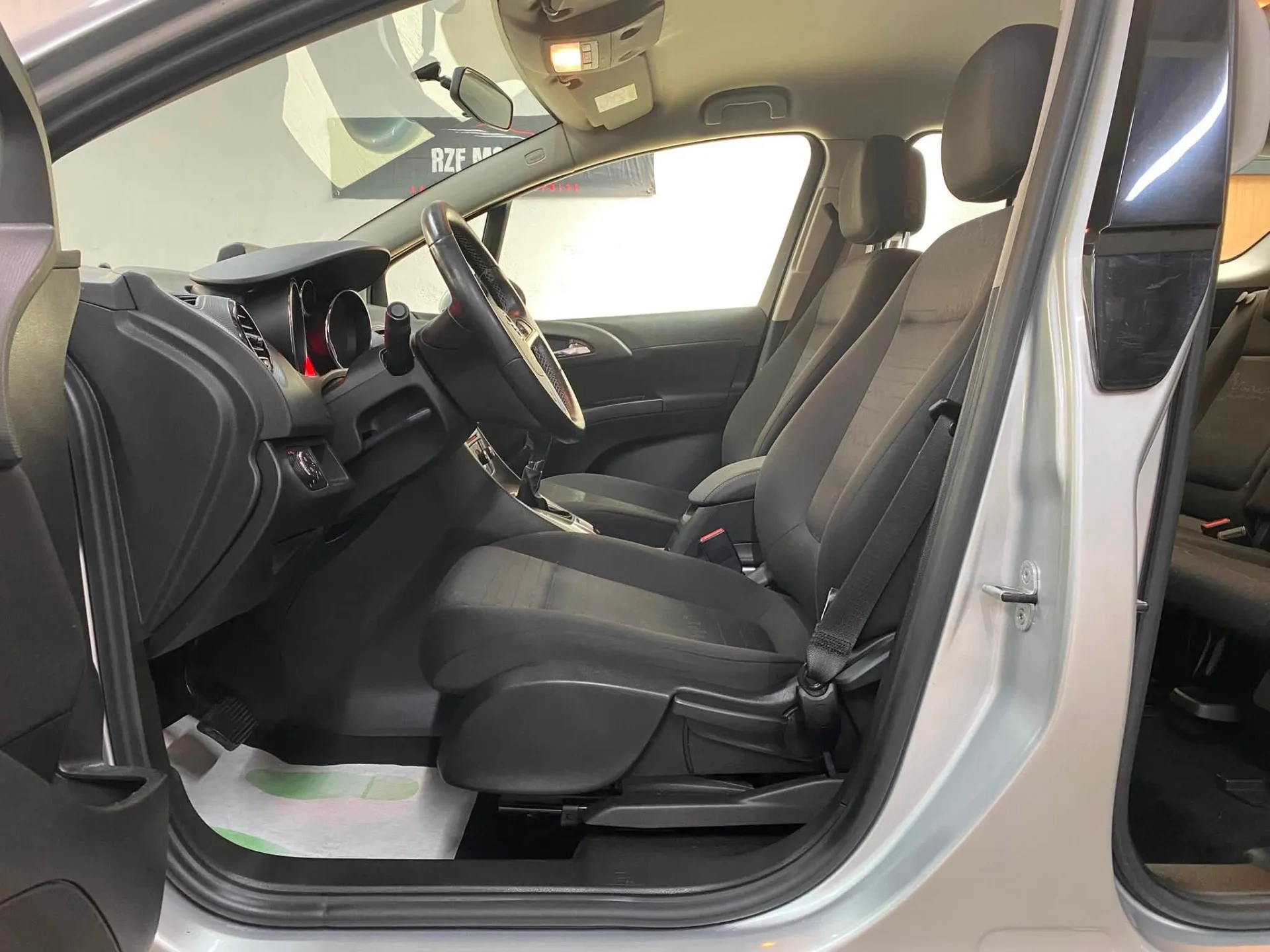 Vue 14 — Véhicule d’occasion Opel Meriva Turbo Cosmo 2016