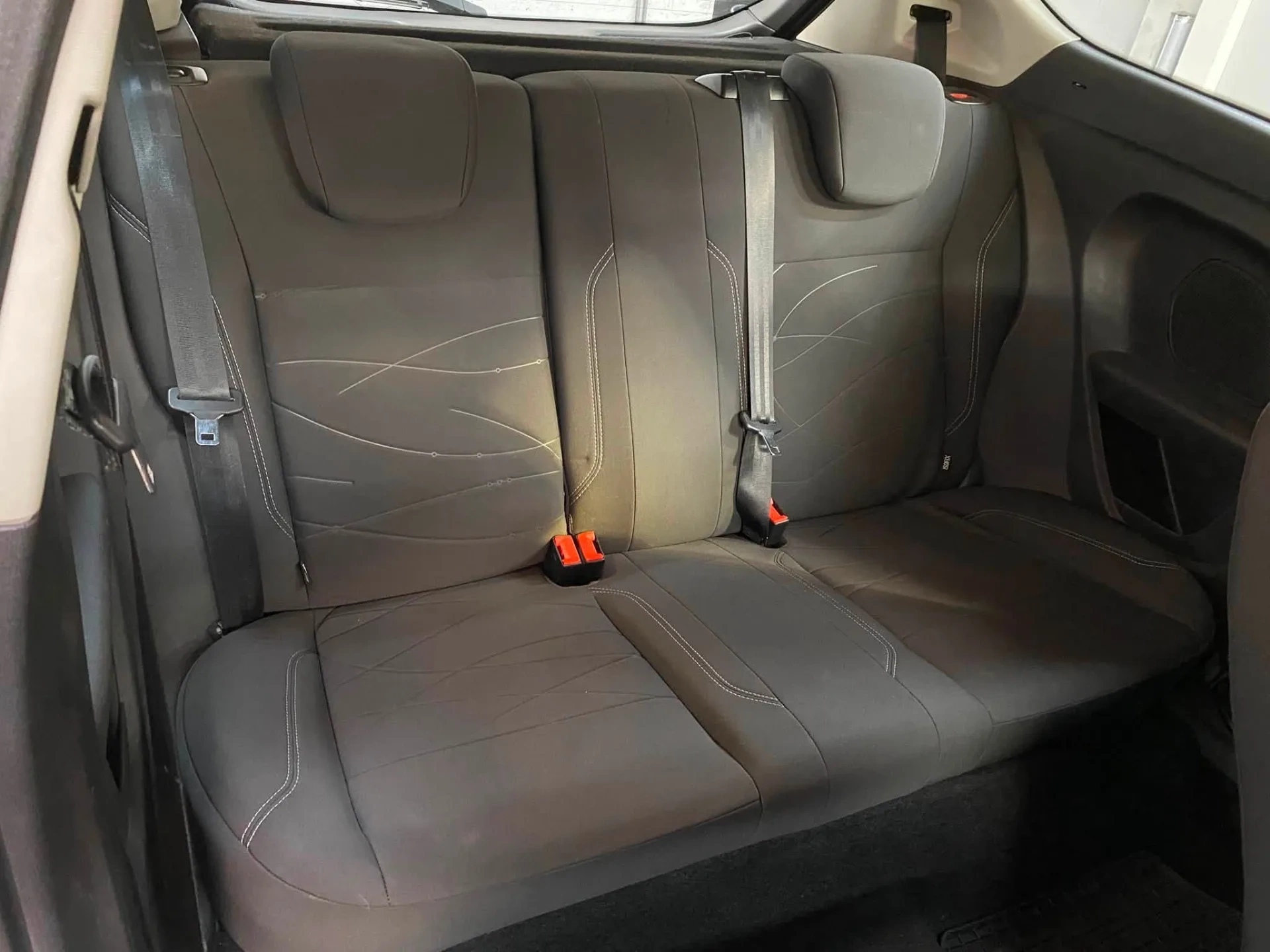 Vue 14 — Véhicule d’occasion Ford Fiesta Trend 2013