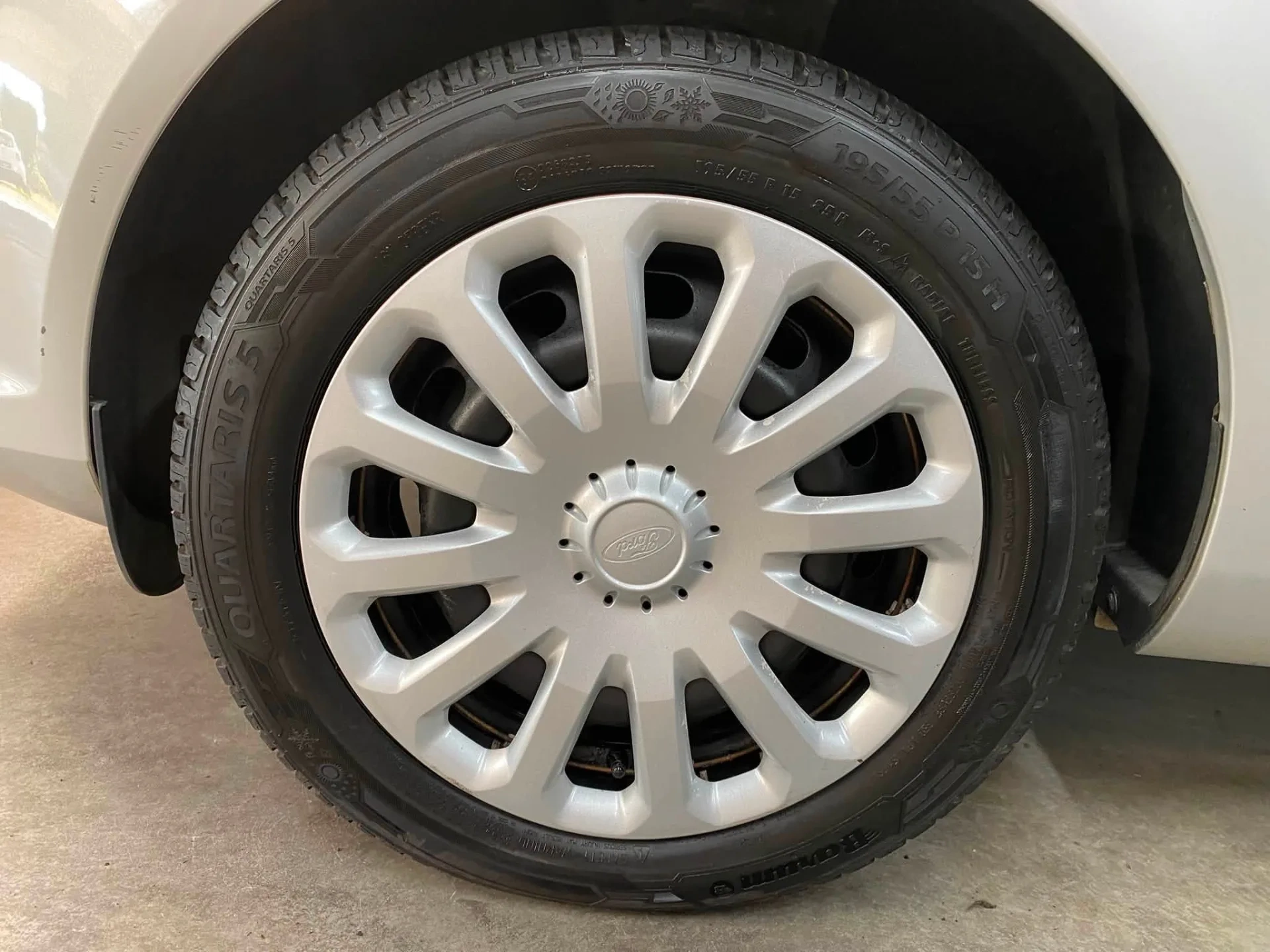 Vue 15 — Véhicule d’occasion Ford Fiesta Trend 2013