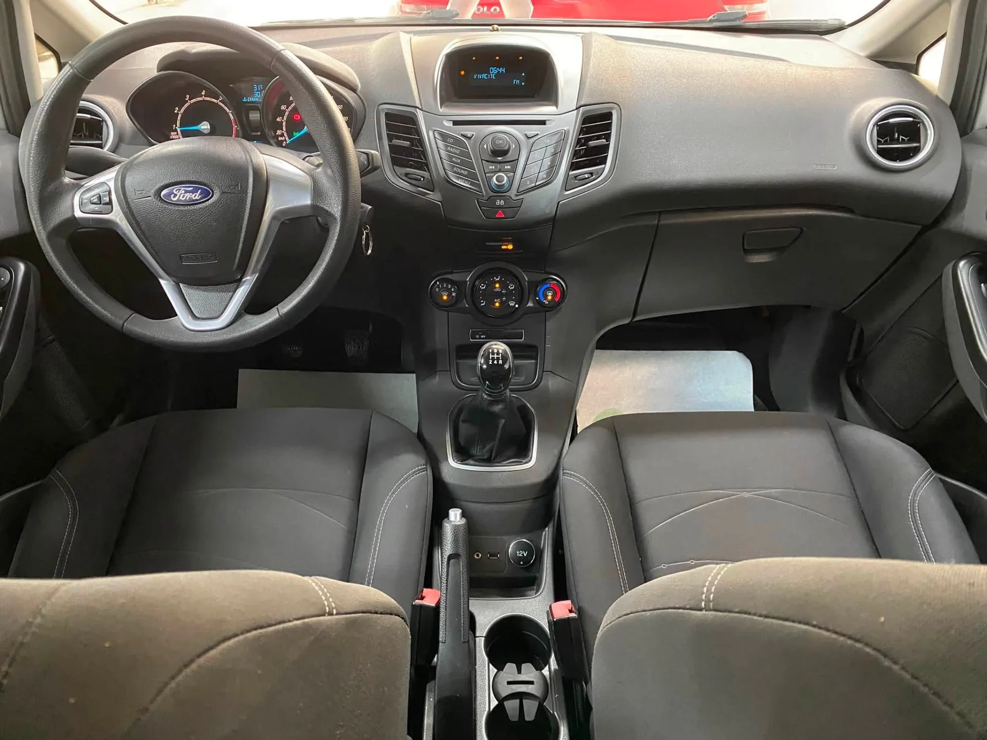 Vue 10 — Véhicule d’occasion Ford Fiesta Trend 2013