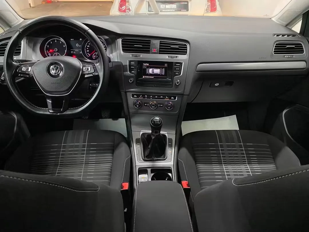 Vue 12 — Véhicule d’occasion Volkswagen Golf Lounge 2016