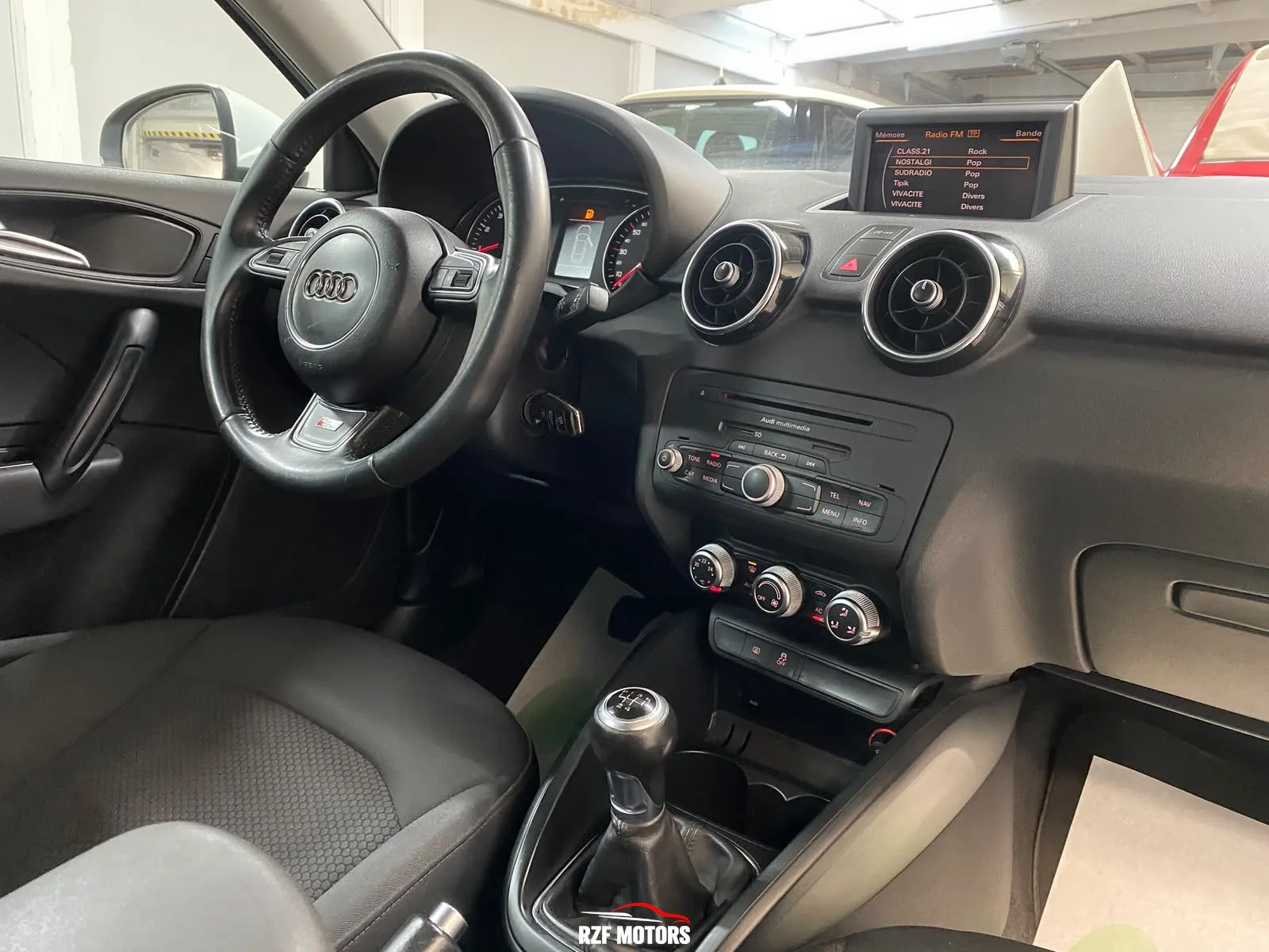 Vue 14 — Véhicule d’occasion Audi A1 S line 2023