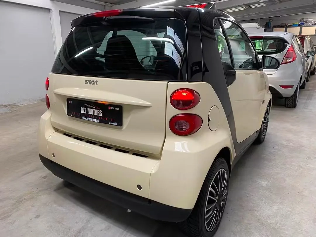 Vue 4 — Véhicule d’occasion Smart Fortwo  2012