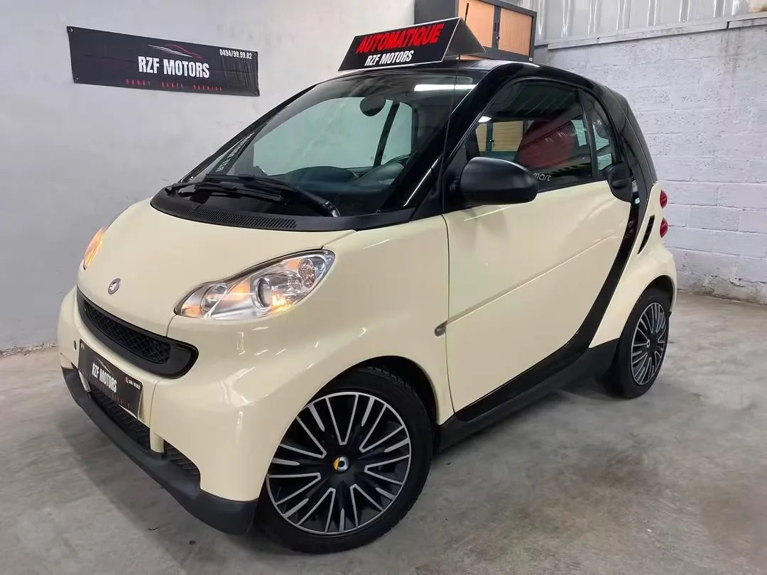 Photo principale — Véhicule d’occasion Smart Fortwo 2012