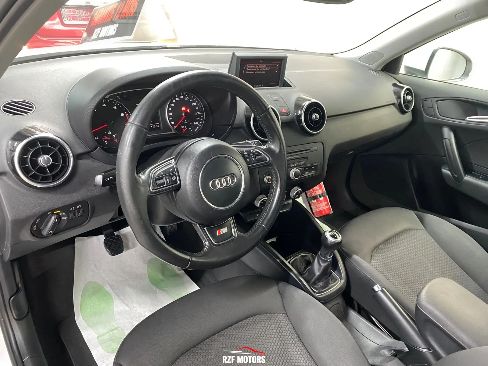 Vue 10 — Véhicule d’occasion Audi A1 S line 2023