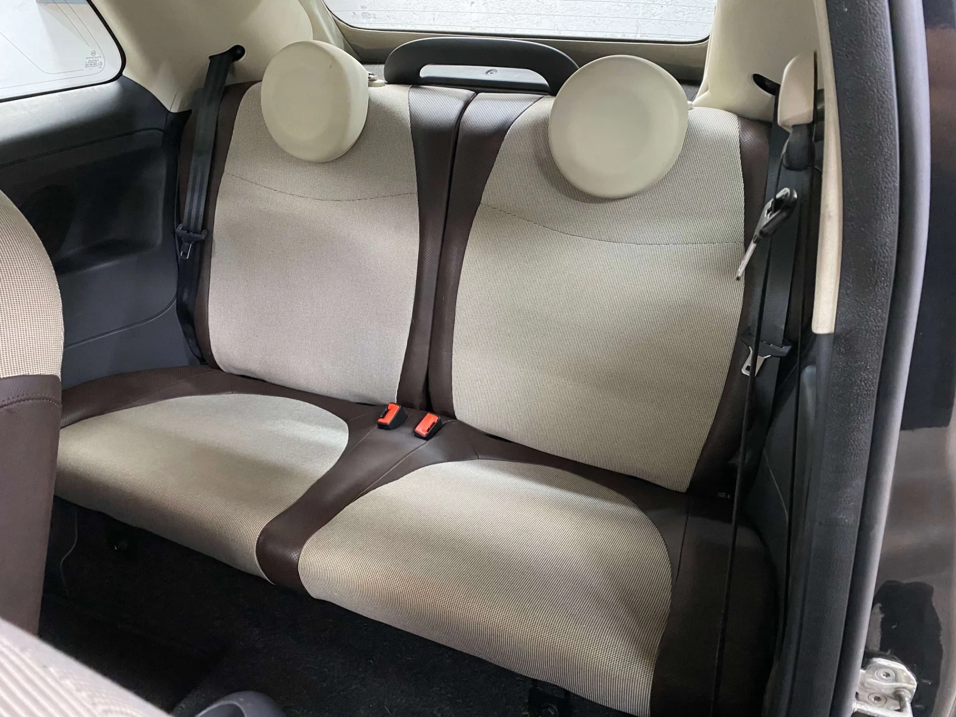 Vue 17 — Véhicule d’occasion Fiat 500 Sport 2013