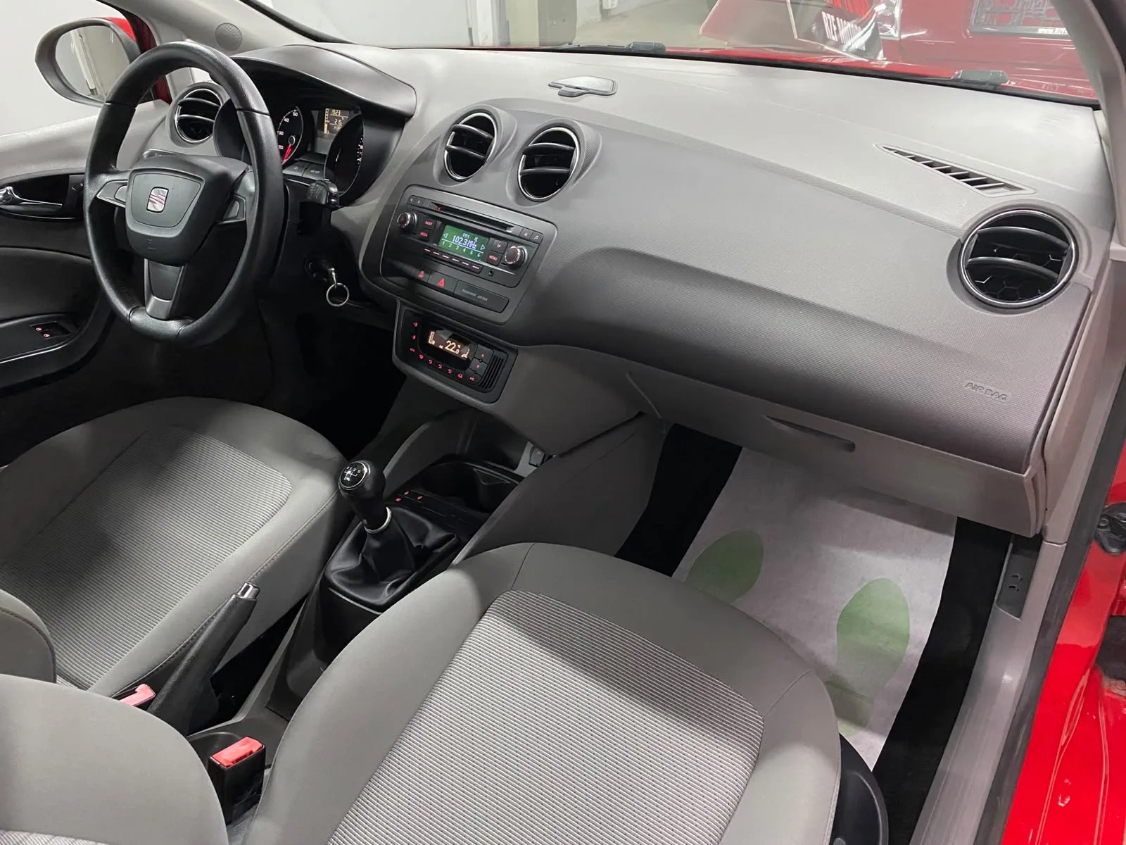 Vue 14 — Véhicule d’occasion SEAT Ibiza Style 2013