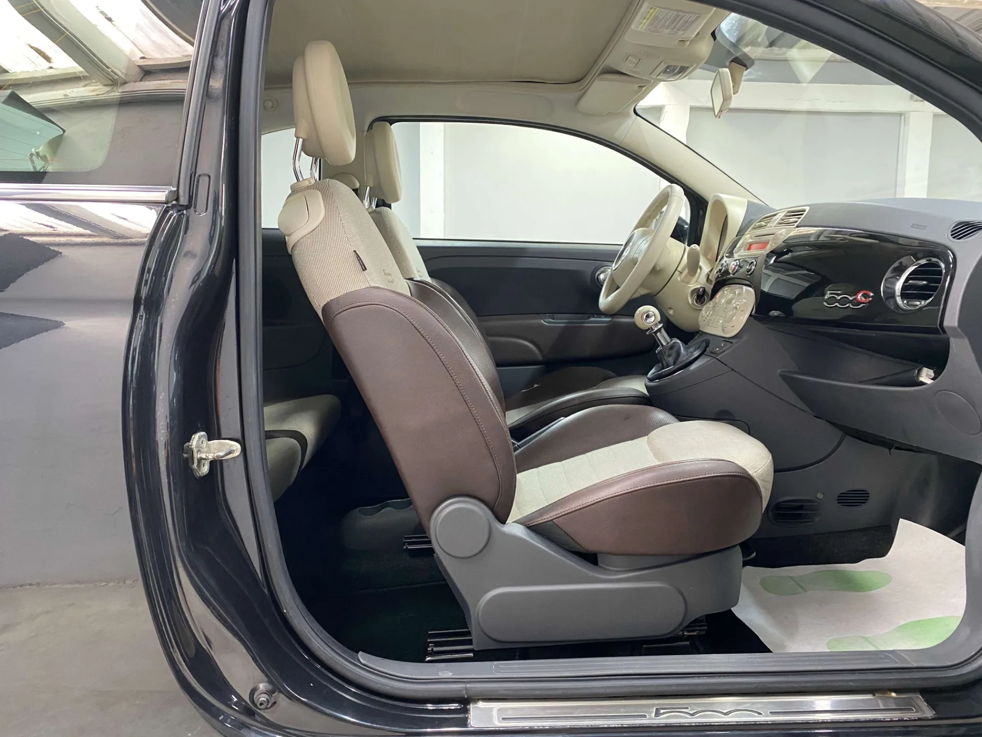 Vue 16 — Véhicule d’occasion Fiat 500 Sport 2013