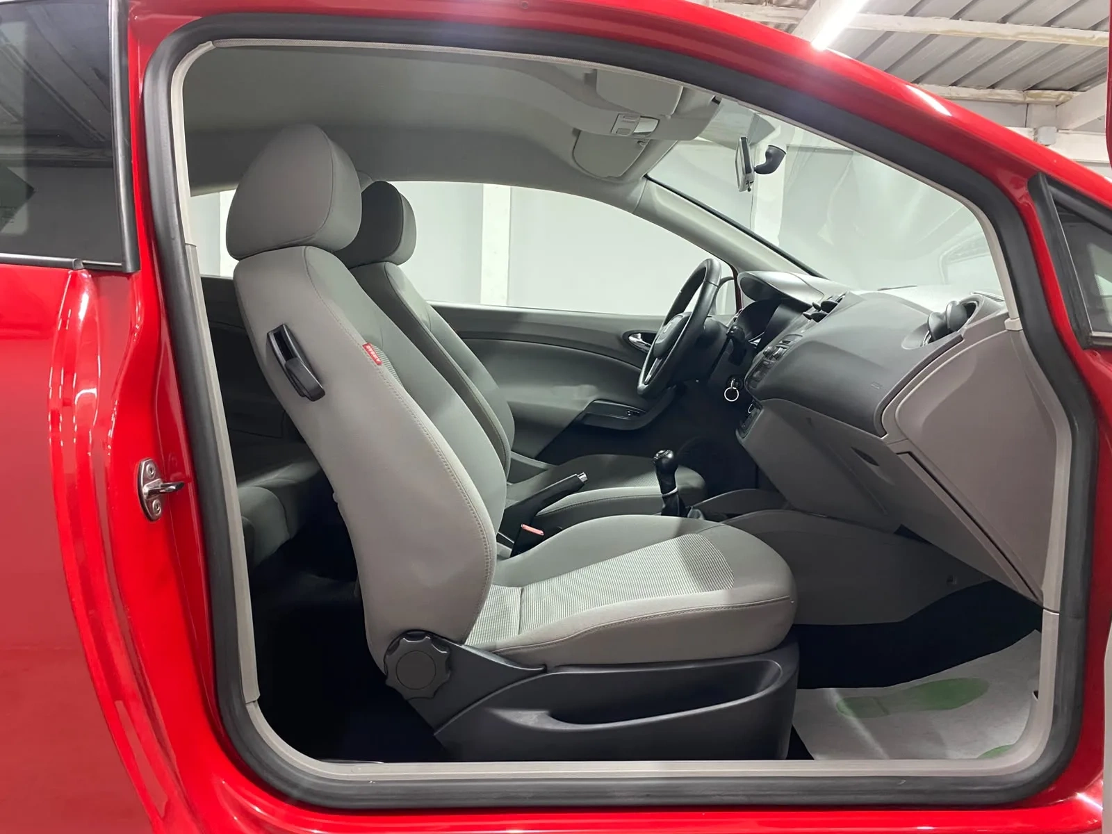 Vue 15 — Véhicule d’occasion SEAT Ibiza Style 2013