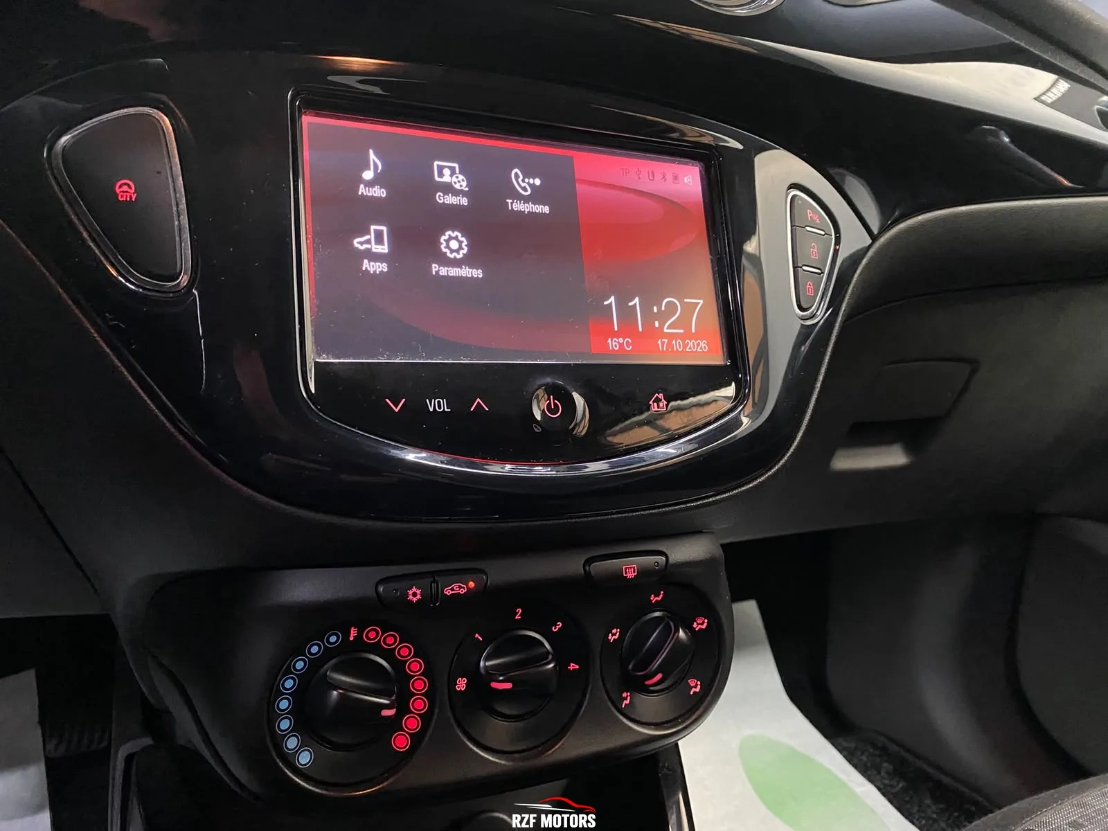 Vue 14 — Véhicule d’occasion Opel Adam Glam 2015