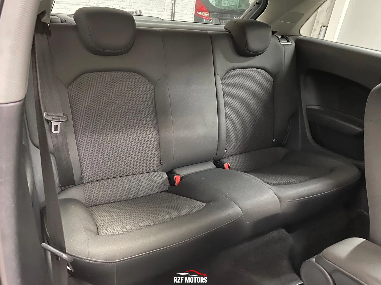 Vue 17 — Véhicule d’occasion Audi A1 S line 2023
